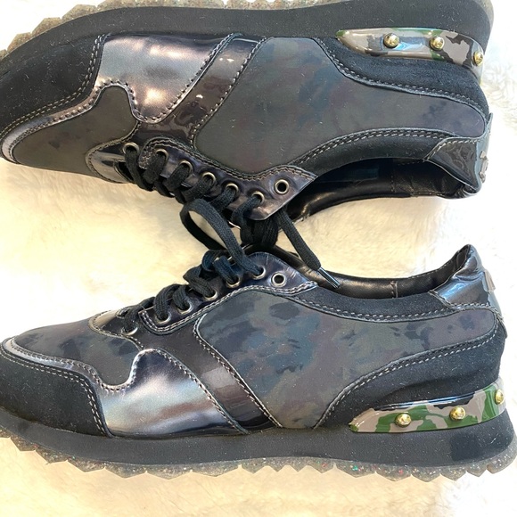 Agl excellent condition Camo sneakers with gold studs - Picture 6 of 9